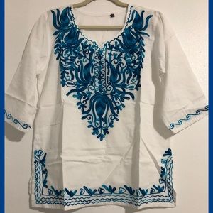 NWOT New traditional Mexican embroider blouse